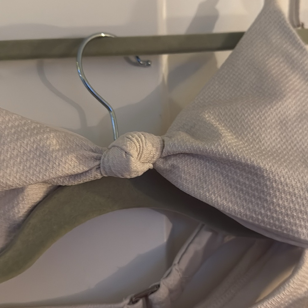 BILLABONG RUFFLE CREAM bikini set - Picture 3 of 3